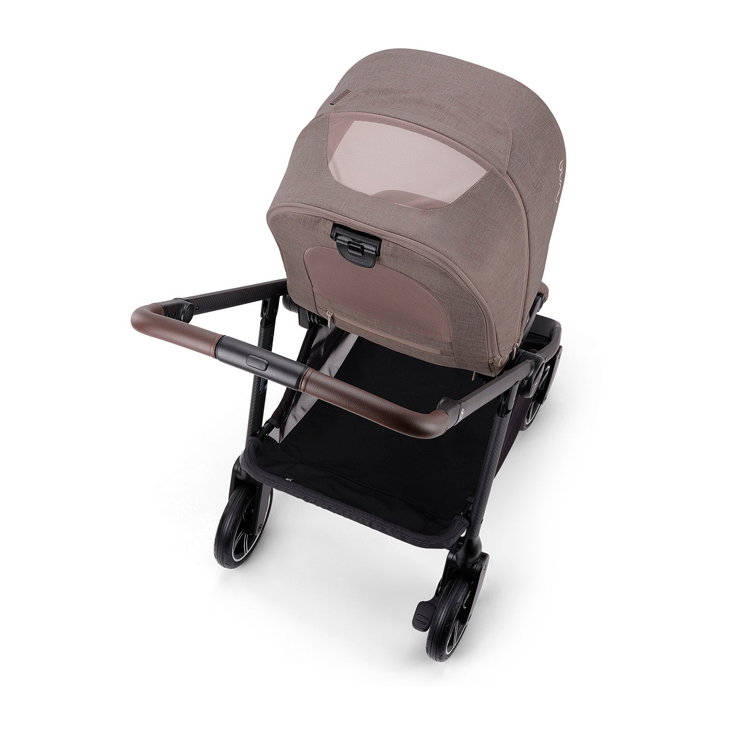 Coche de bebé compacto Nuna Swiv™ BMW Umber
