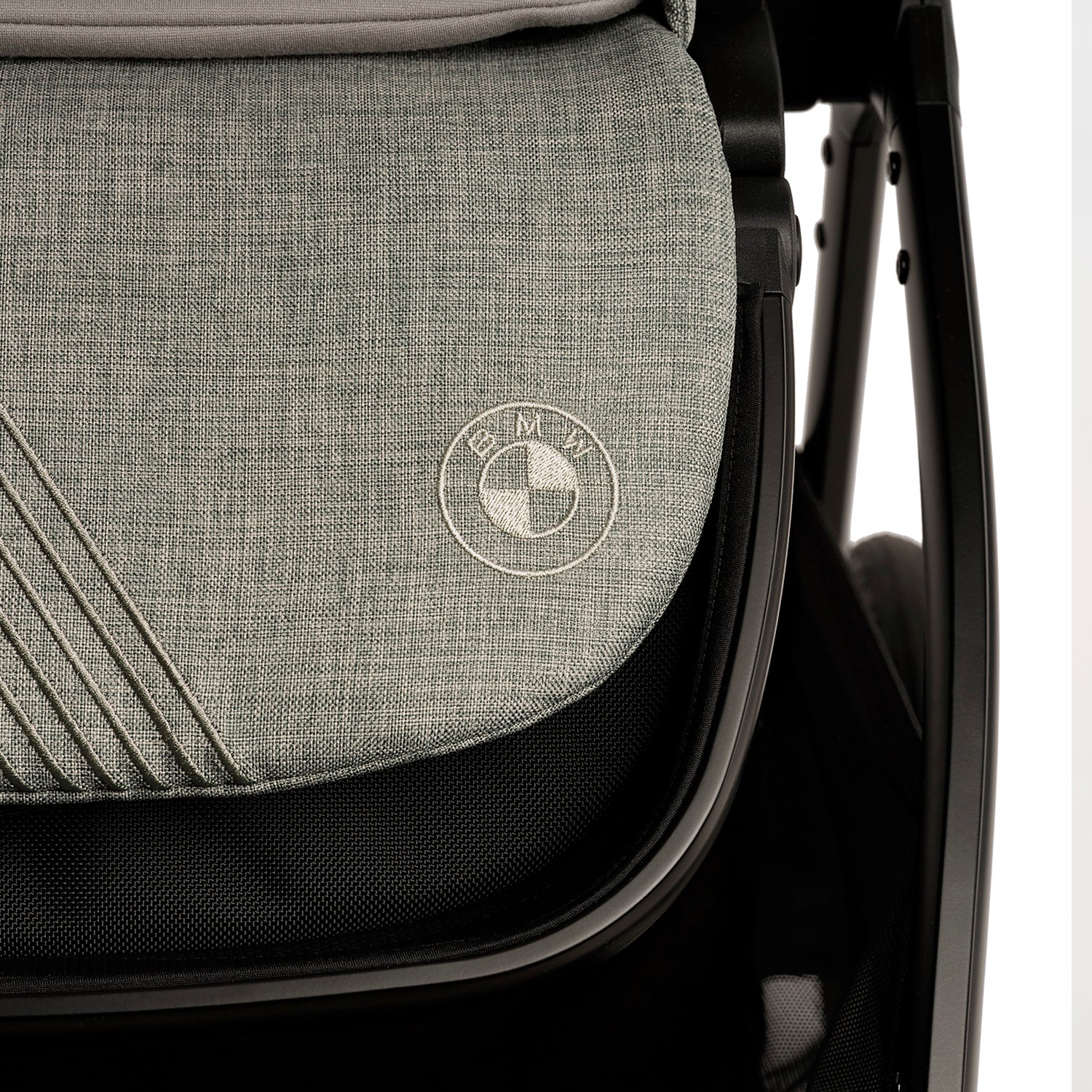 Coche  Bebe Nuna Triv Next  BMW Graphene