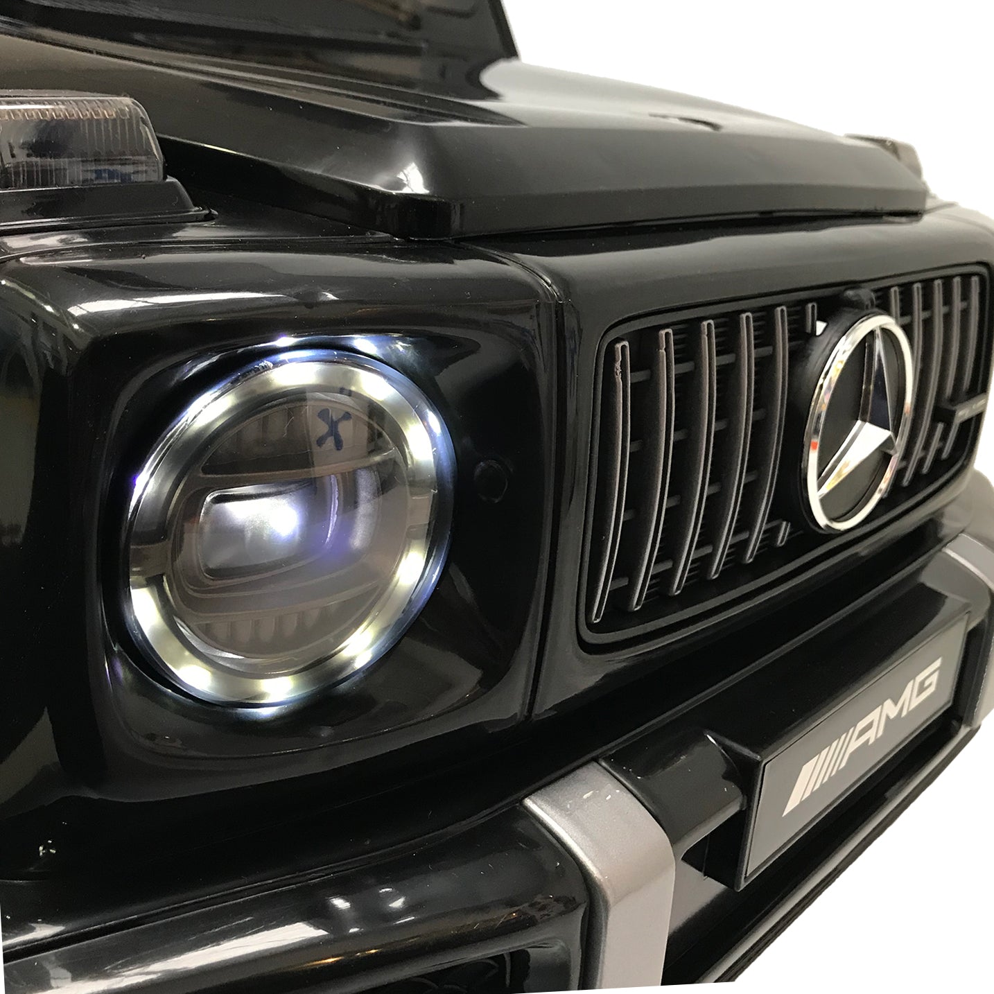 Carro montable con control Mercedes Benz negro LQ003