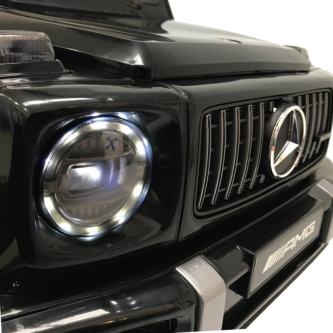 Carro montable con control Mercedes Benz negro LQ003