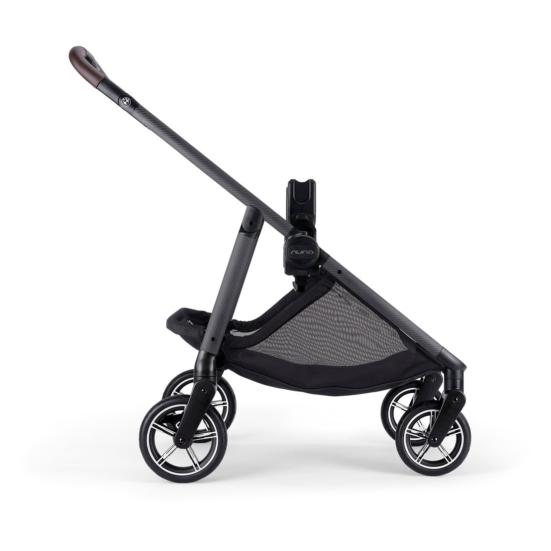 Coche de bebé compacto Nuna Swiv™ BMW Umber