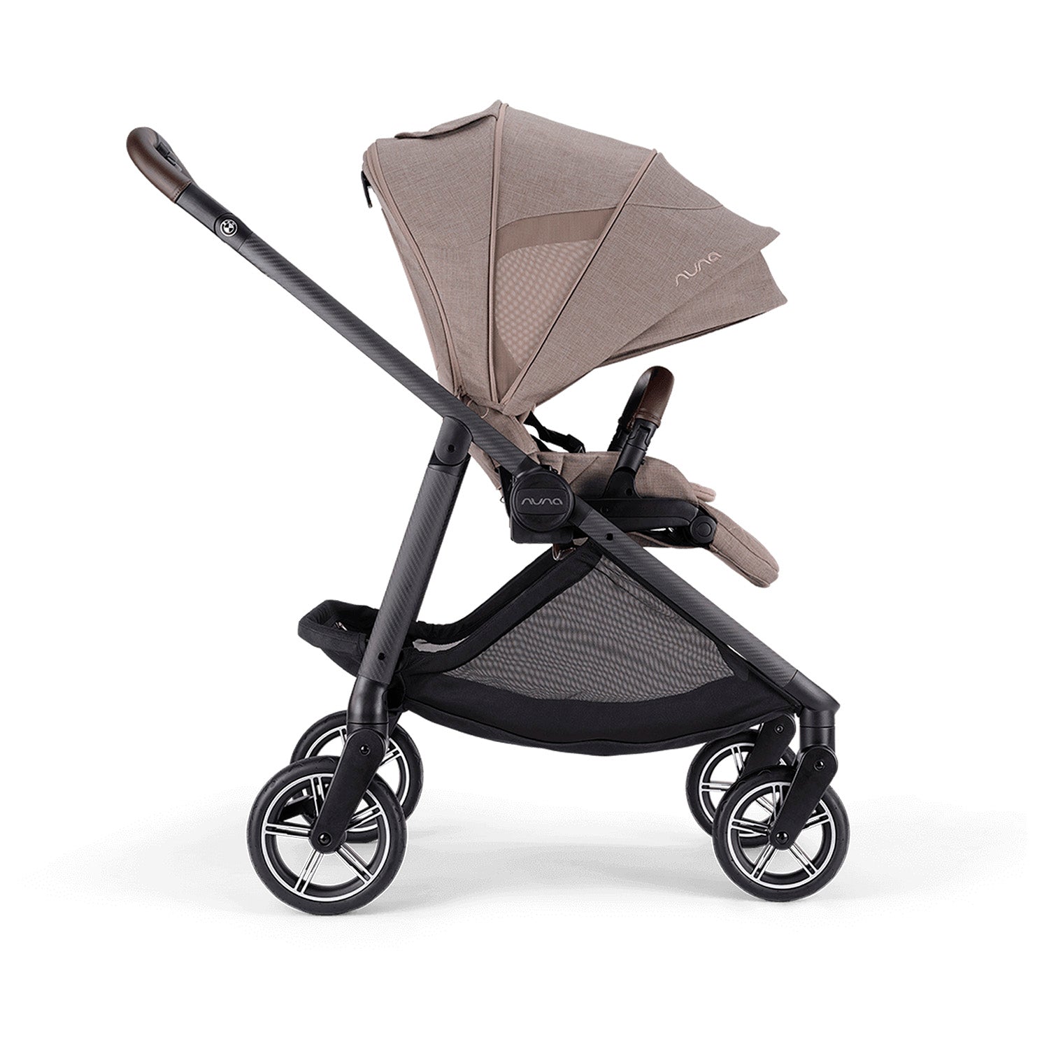 Coche de bebé compacto Nuna Swiv™ BMW Umber